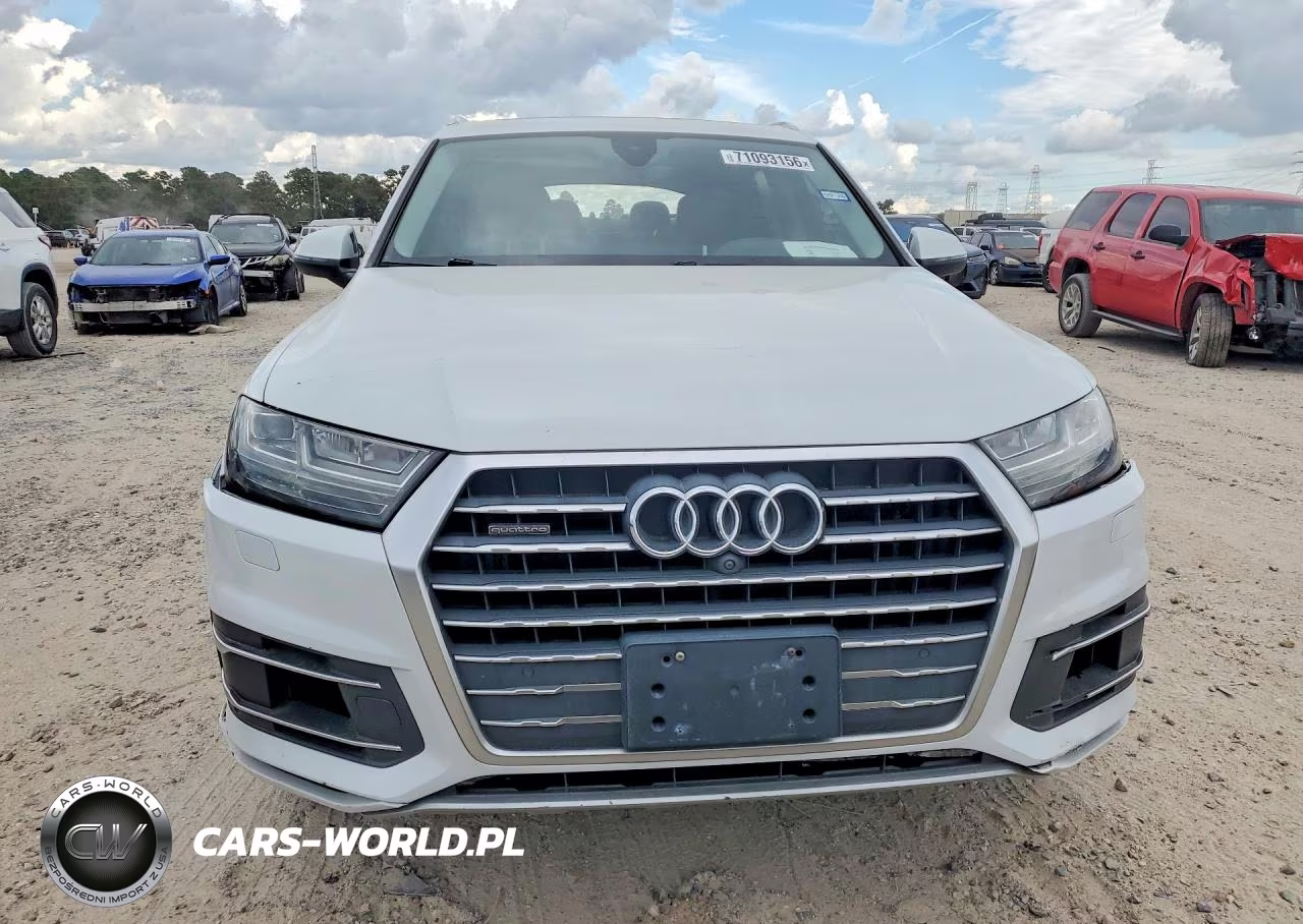 2017 Audi Q7 Premium Plus VIN:WA1LAAF78HD028342 - 5