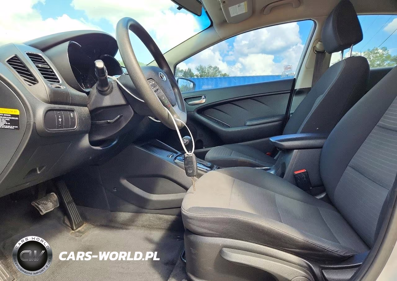 2017 Kia Forte Lx VIN:3KPFL4A72HE118705 - 7