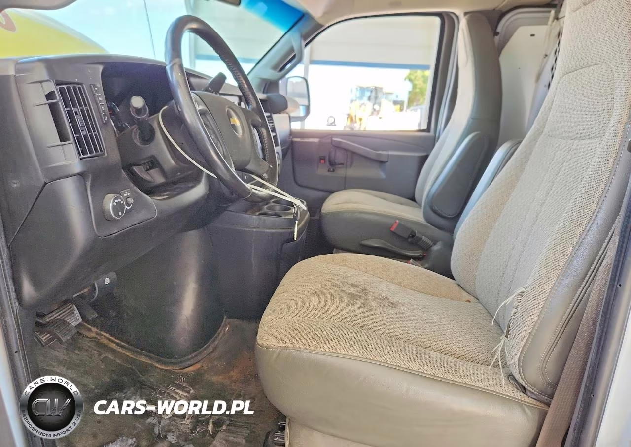2020 Chevrolet Express G3500 VIN:1GCZGGFG5L1262112 - 7