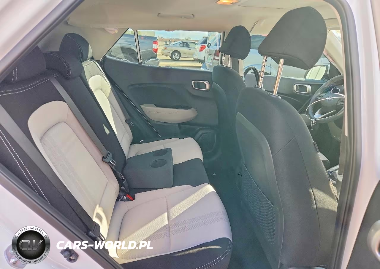 2026 Hyundai Venue Sel VIN:KMHRC8A36TU421798 - 10