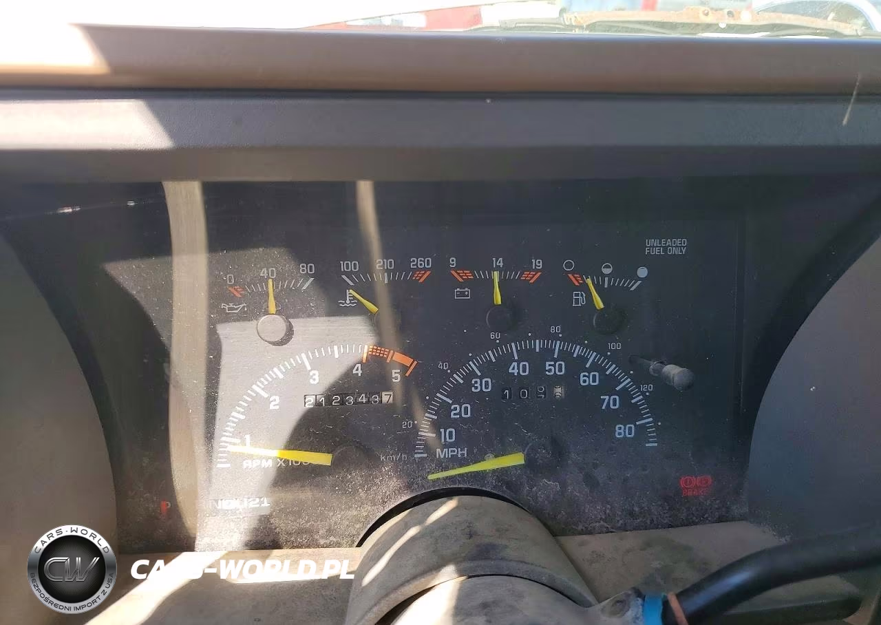1994 GMC Suburban VIN:1GNFK16K4RJ420863 - 9