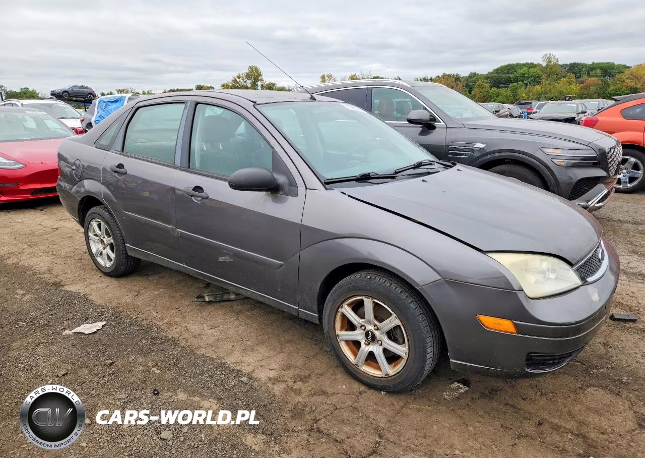 2007 Ford Focus Zx4 VIN:1FAHP34N77W186901 - 4