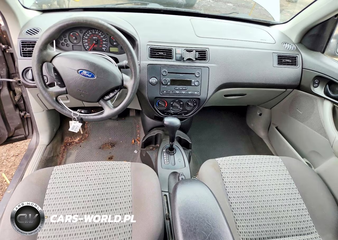 2007 Ford Focus Zx4 VIN:1FAHP34N77W186901 - 8