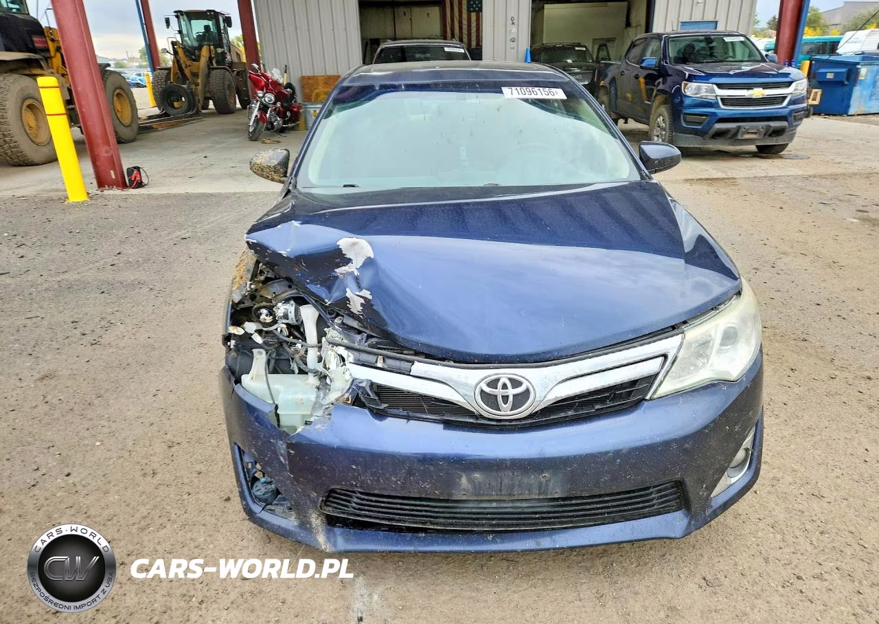 2014 Toyota Camry Xle VIN:4T4BF1FK5ER439282 - 5