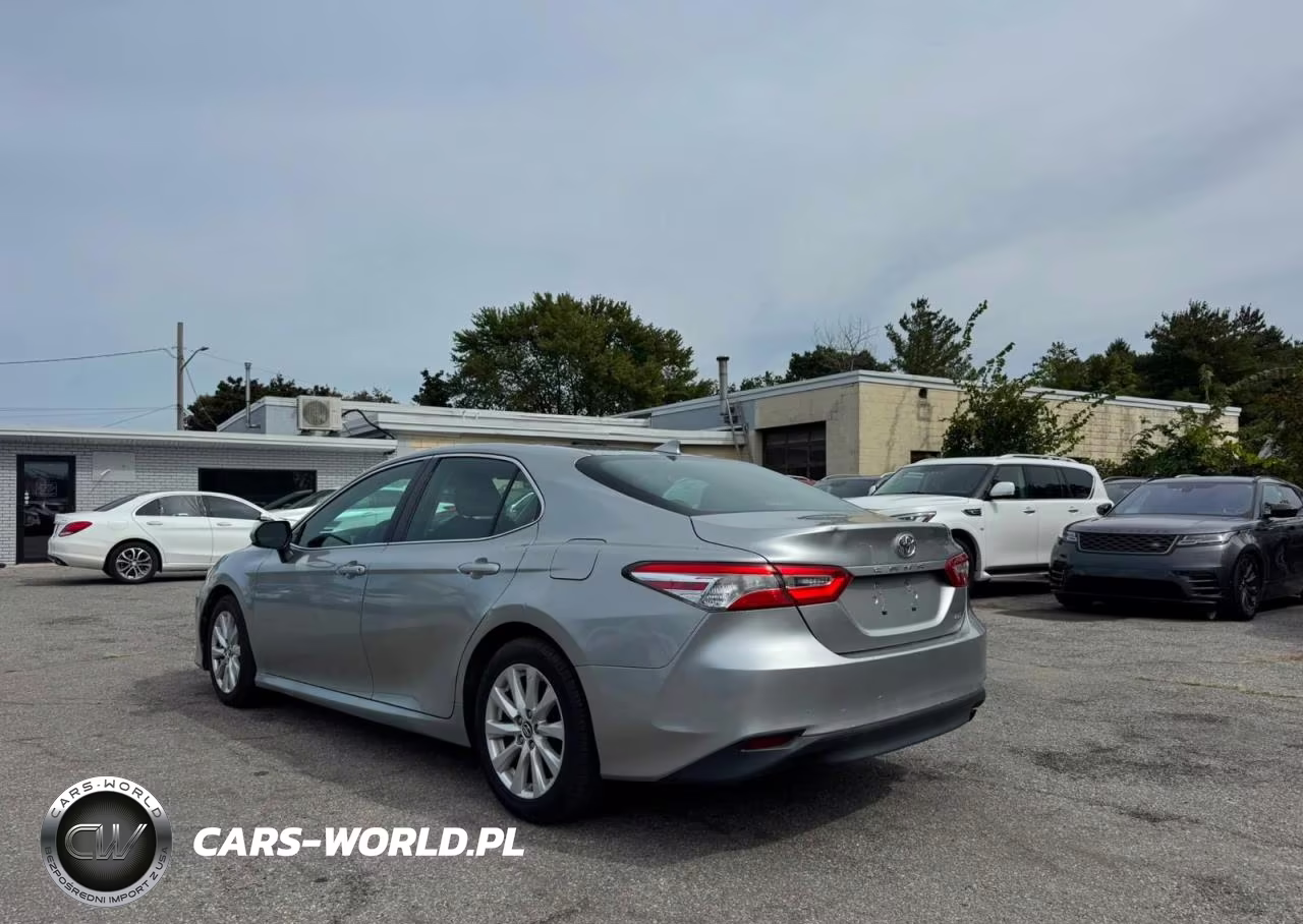 2019 Toyota Camry L VIN:4T1B11HK9KU796255 - 3