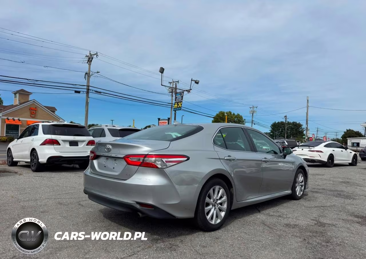 2019 Toyota Camry L VIN:4T1B11HK9KU796255 - 4