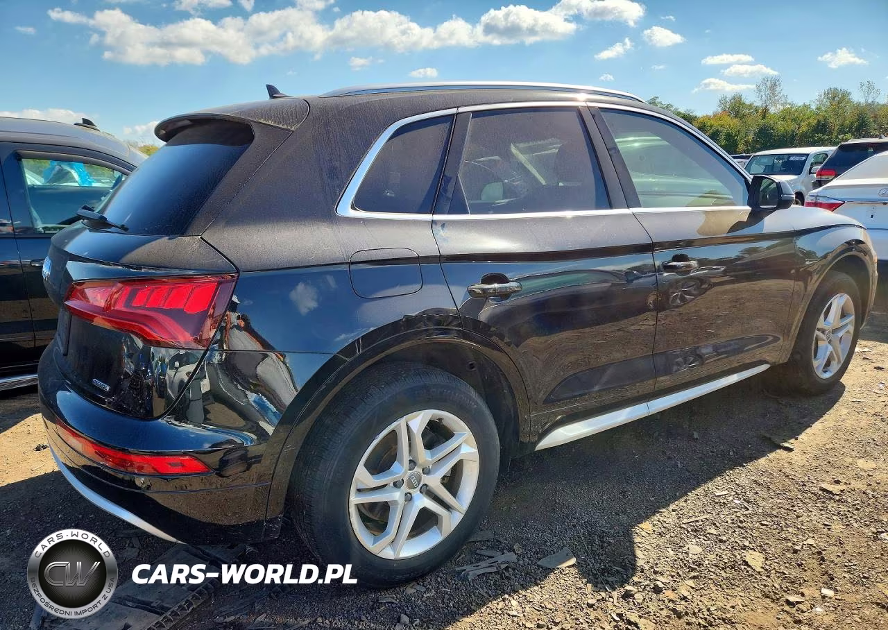 2019 Audi Q5 Premium VIN:WA1ANAFY4K2106087 - 3