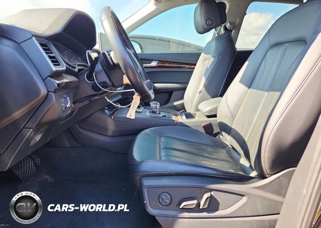 2019 Audi Q5 Premium VIN:WA1ANAFY4K2106087 - 7