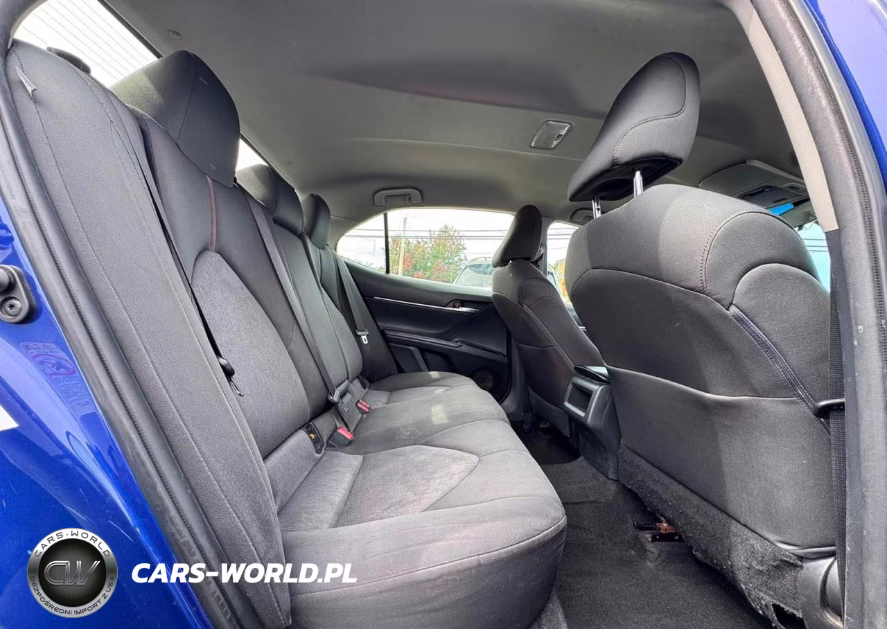 2018 Toyota Camry Le VIN:JTNB11HKXJ3010791 - 6