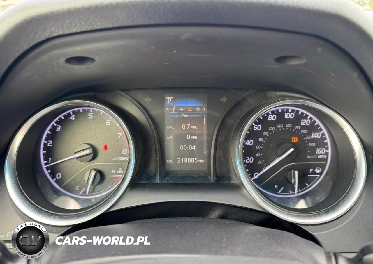 2018 Toyota Camry Le VIN:JTNB11HKXJ3010791 - 8