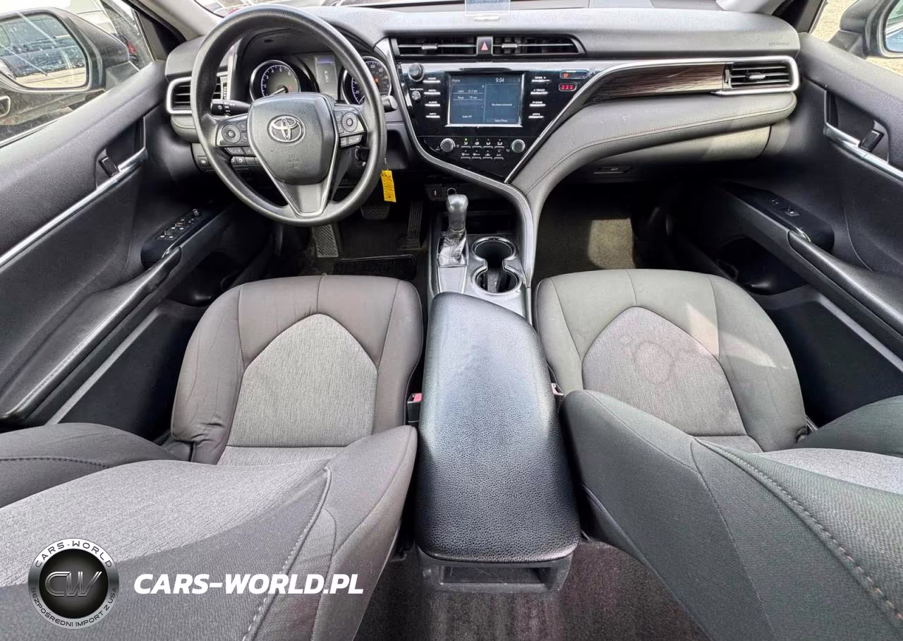 2018 Toyota Camry Le VIN:JTNB11HKXJ3010791 - 9