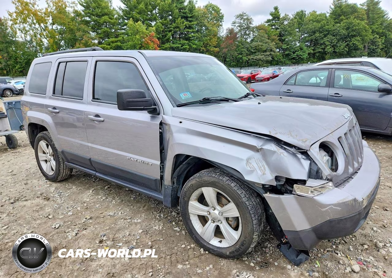 2015 Jeep Patriot Latitude VIN:1C4NJRFB2FD425205 - 4