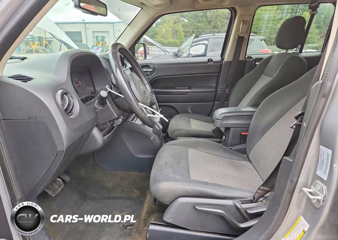 2015 Jeep Patriot Latitude VIN:1C4NJRFB2FD425205 - 7
