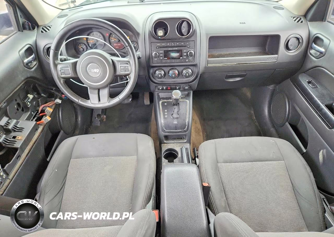 2015 Jeep Patriot Latitude VIN:1C4NJRFB2FD425205 - 8