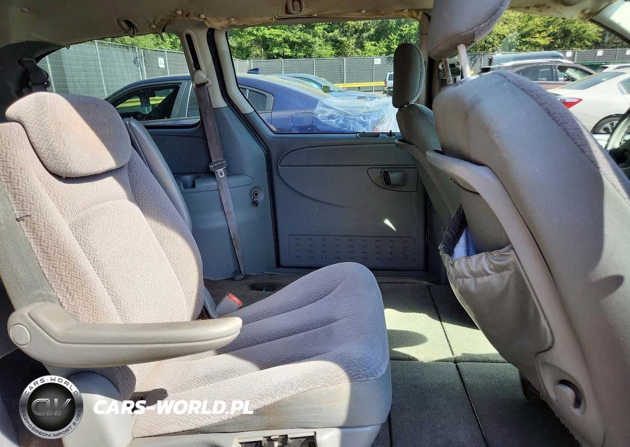 2006 Chrysler Town & Country Lx VIN:2A4GP44R06R832926 - 11
