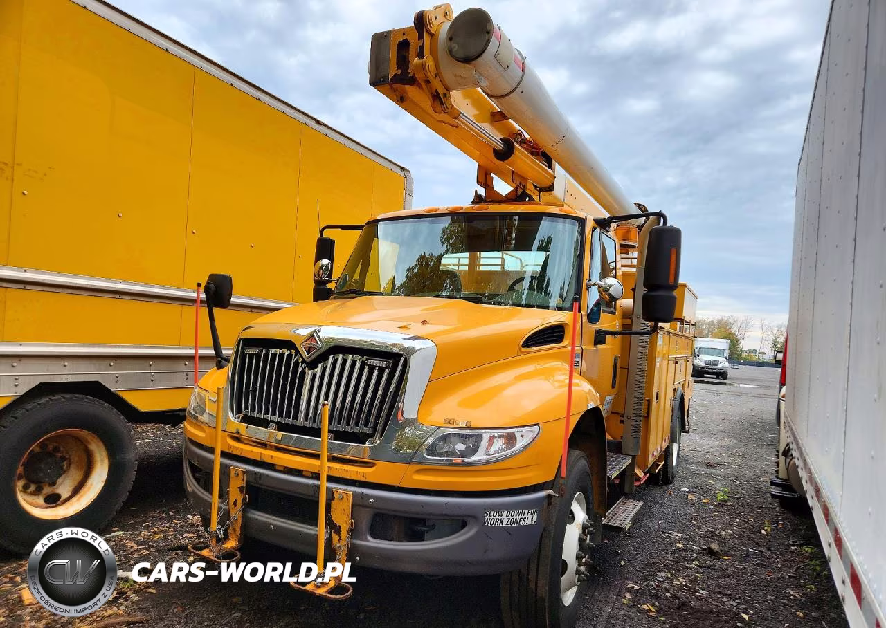 2012 International 4400 Bucket Truck – zdjęcie 1 z 12
