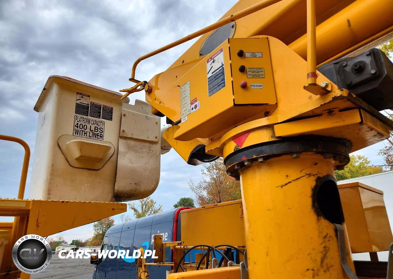 2012 International 4400 Bucket Truck VIN:1HTMKAAN2CH621986 - 10