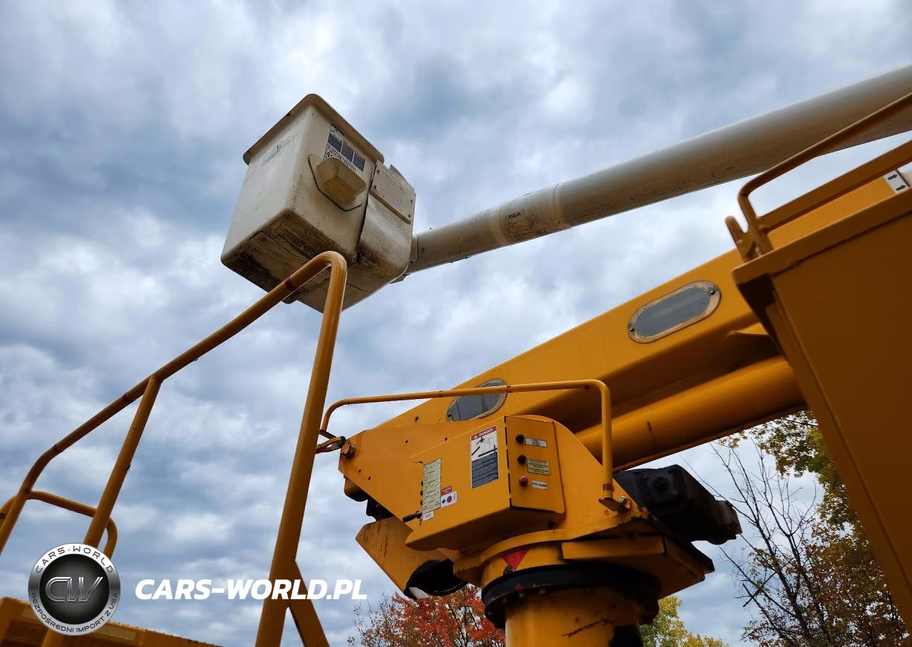 2012 International 4400 Bucket Truck VIN:1HTMKAAN2CH621986 - 3