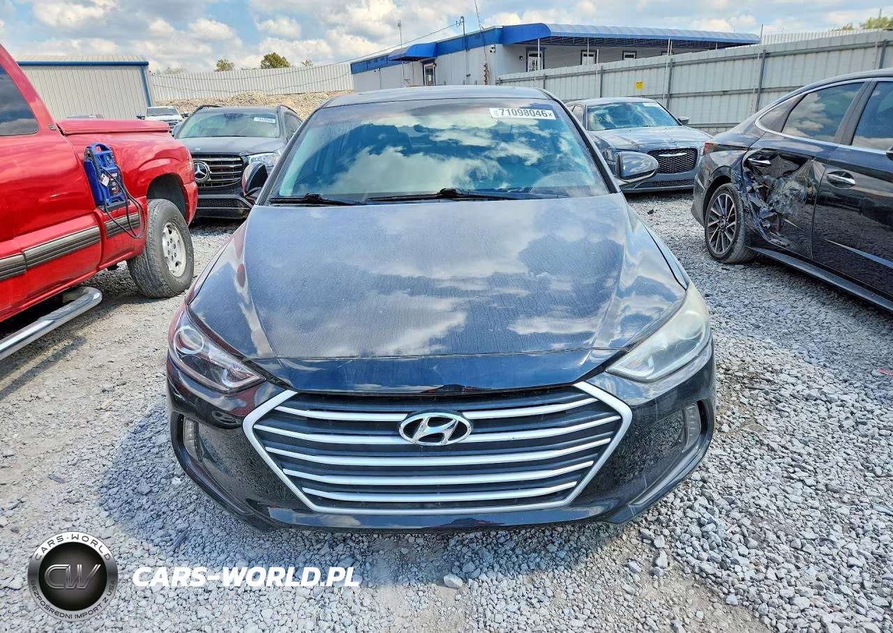 2018 Hyundai Elantra Value Edition VIN:5NPD84LF3JH241136 - 5