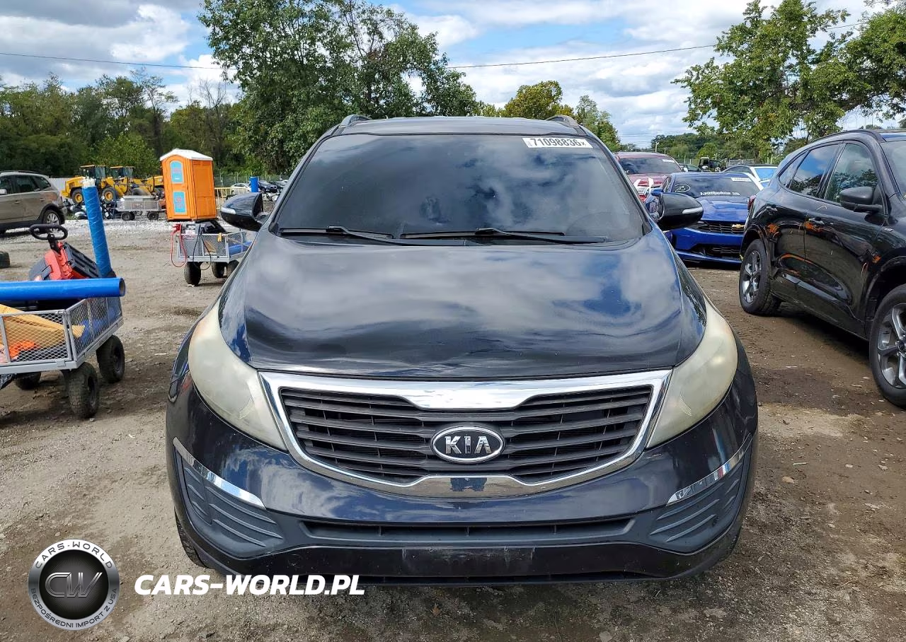 2011 Kia Sportage Lx VIN:KNDPBCA21B7140305 - 5