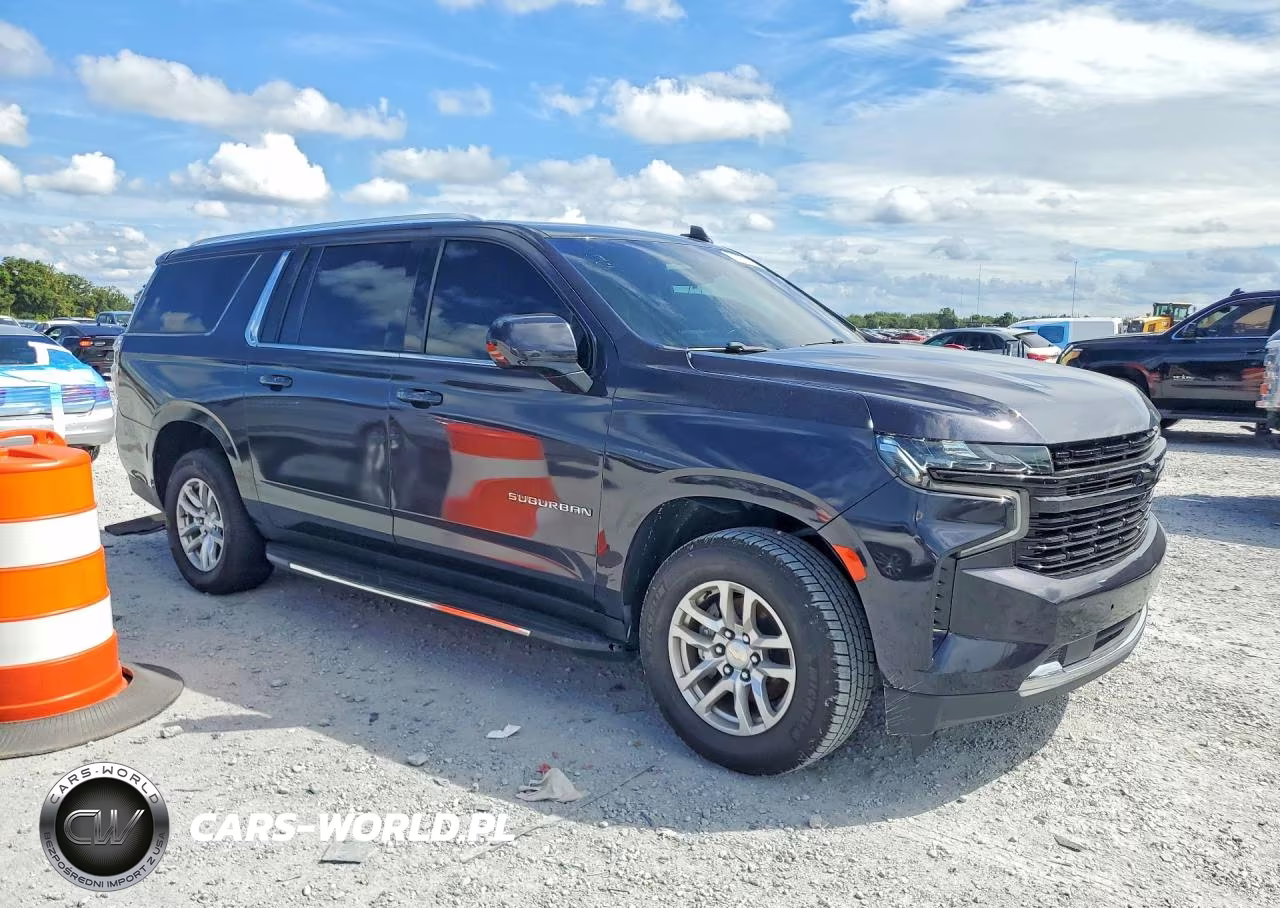 2022 Chevrolet Suburban C1500 Lt VIN:1GNSCCKD7NR202586 - 4