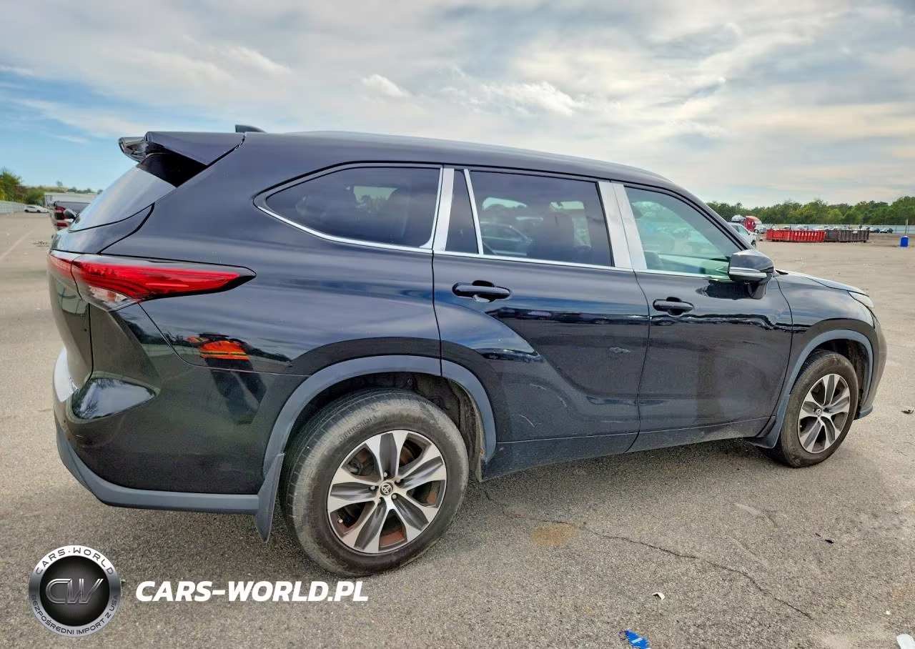 2021 Toyota Highlander Xle VIN:5TDGZRBH6MS143727 - 3