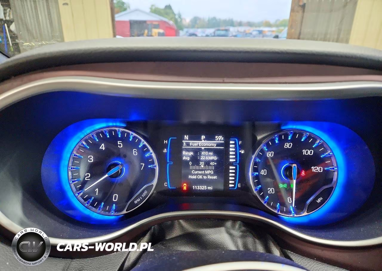 2020 Chrysler Pacifica Touring L VIN:2C4RC1BG0LR106733 - 9