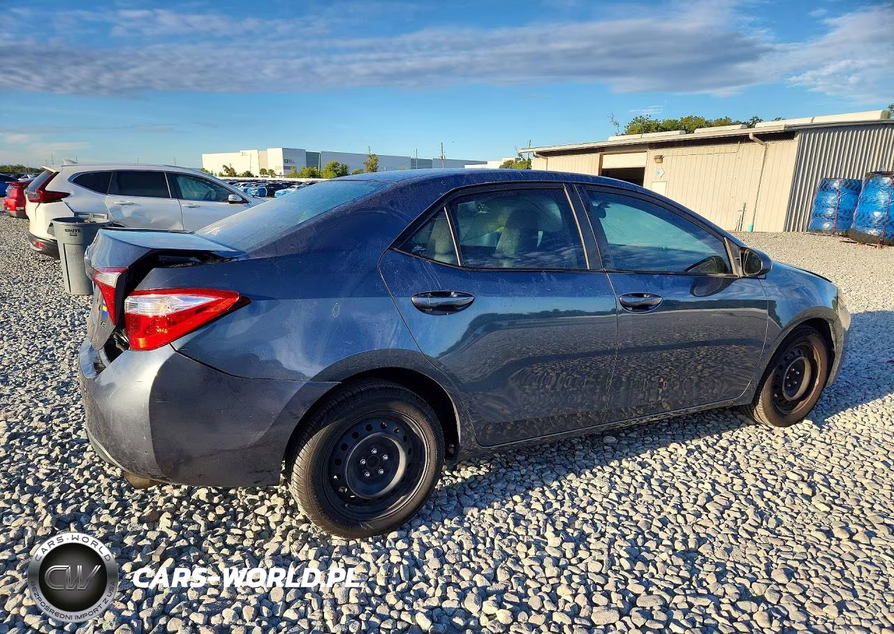 2015 Toyota Corolla Le VIN:2T1BURHE4FC452727 - 3