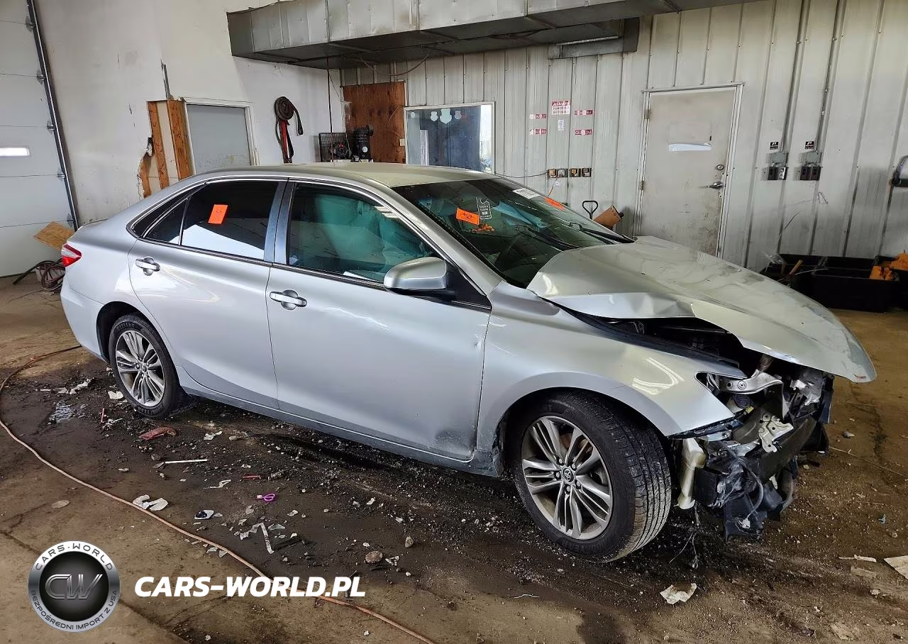 2015 Toyota Camry Se VIN:4T1BF1FK0FU111151 - 4