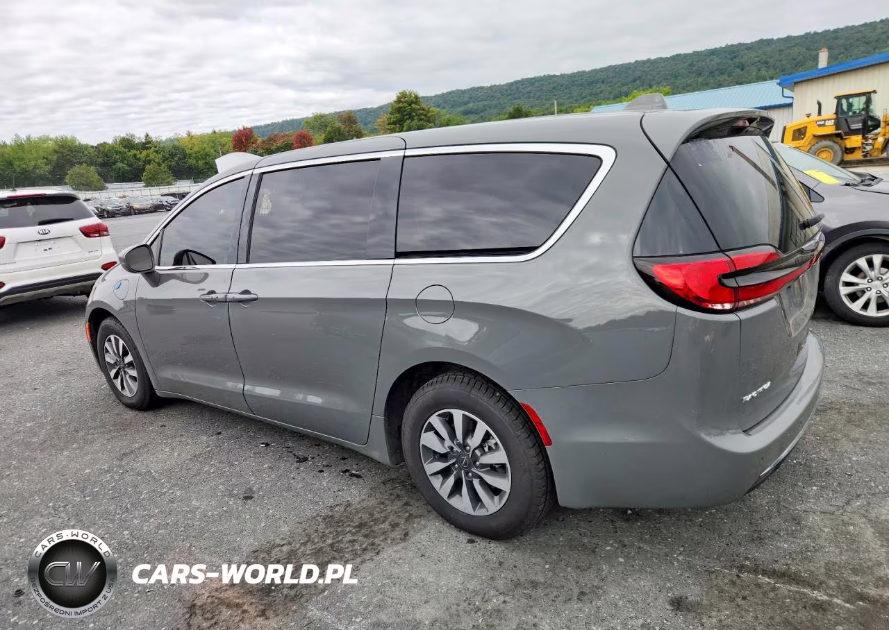 2022 Chrysler Pacifica Hybrid Touring L VIN:2C4RC1L74NR161168 - 2