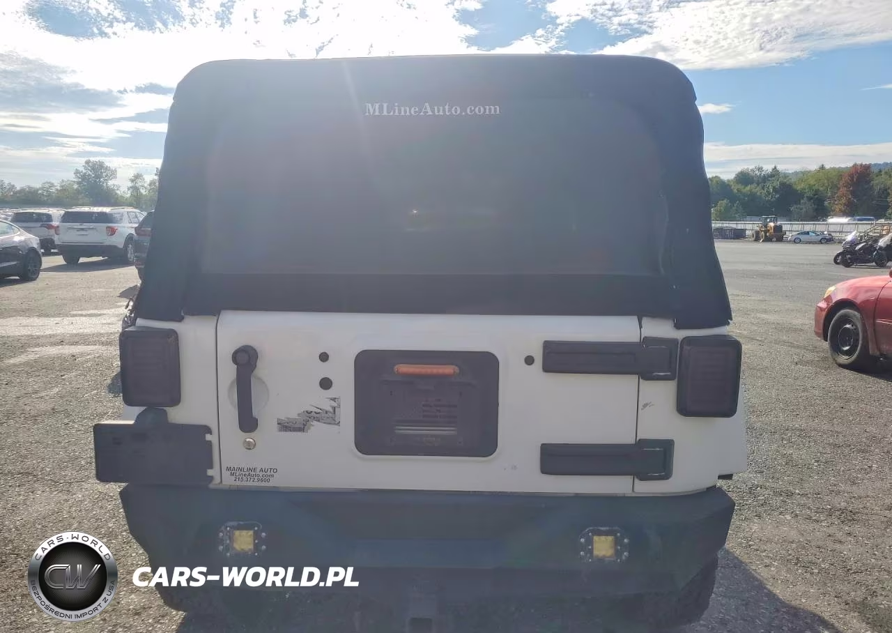 2016 Jeep Wrangler Unlimited Sahara VIN:1C4BJWEG6GL199367 - 6