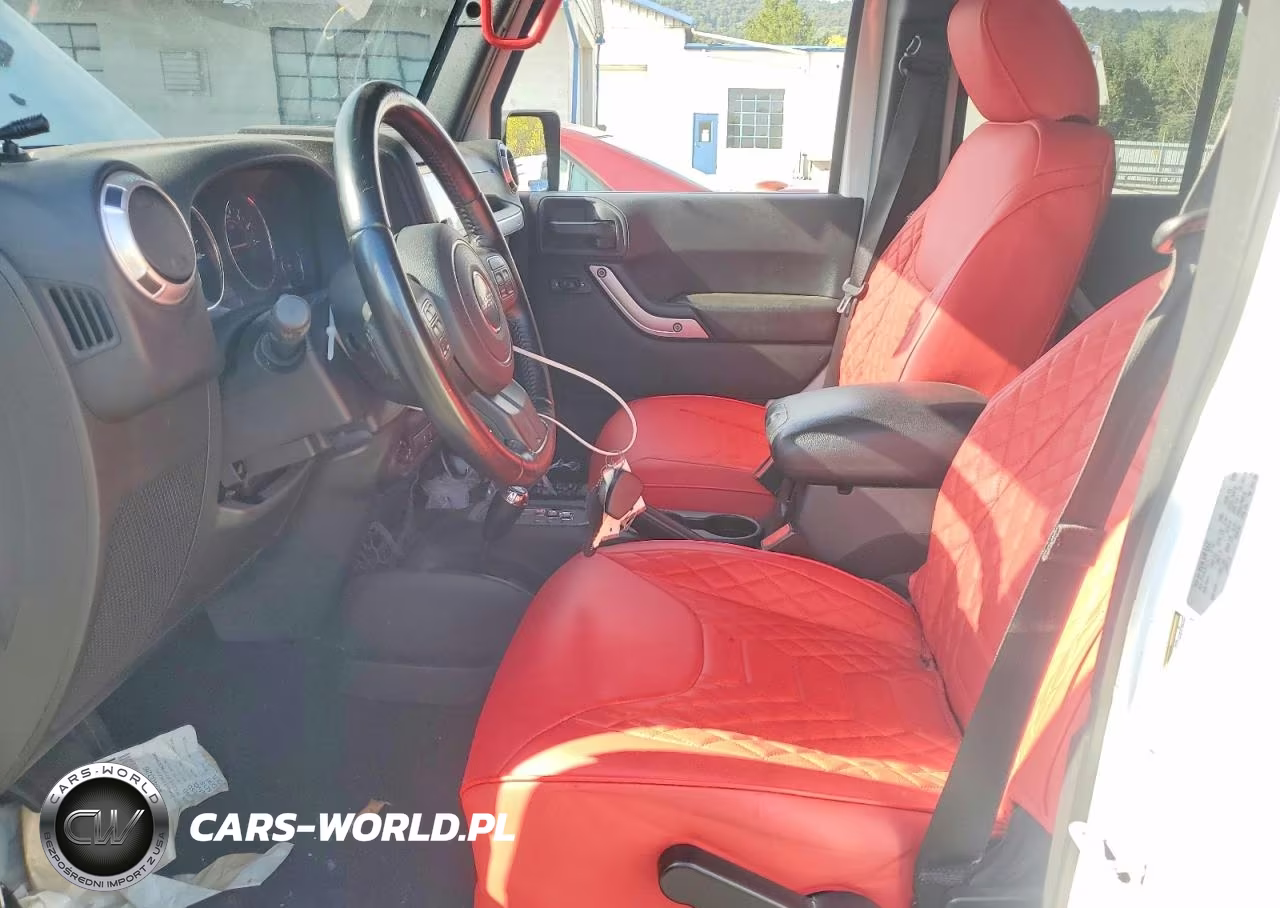 2016 Jeep Wrangler Unlimited Sahara VIN:1C4BJWEG6GL199367 - 7