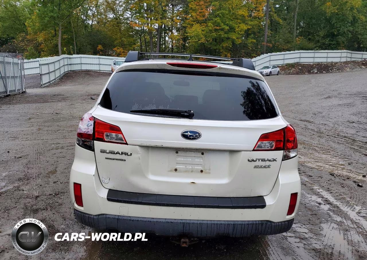 2014 Subaru Outback 2.5I Premium VIN:4S4BRBCC7E3241121 - 6