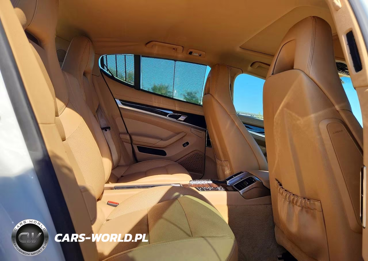 2015 Porsche Panamera 2 VIN:WP0AA2A72FL000498 - 10