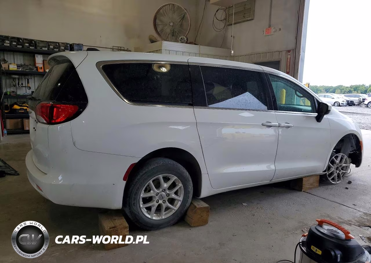 2021 Chrysler Voyager Lx VIN:2C4RC1CG3MR580109 - 3