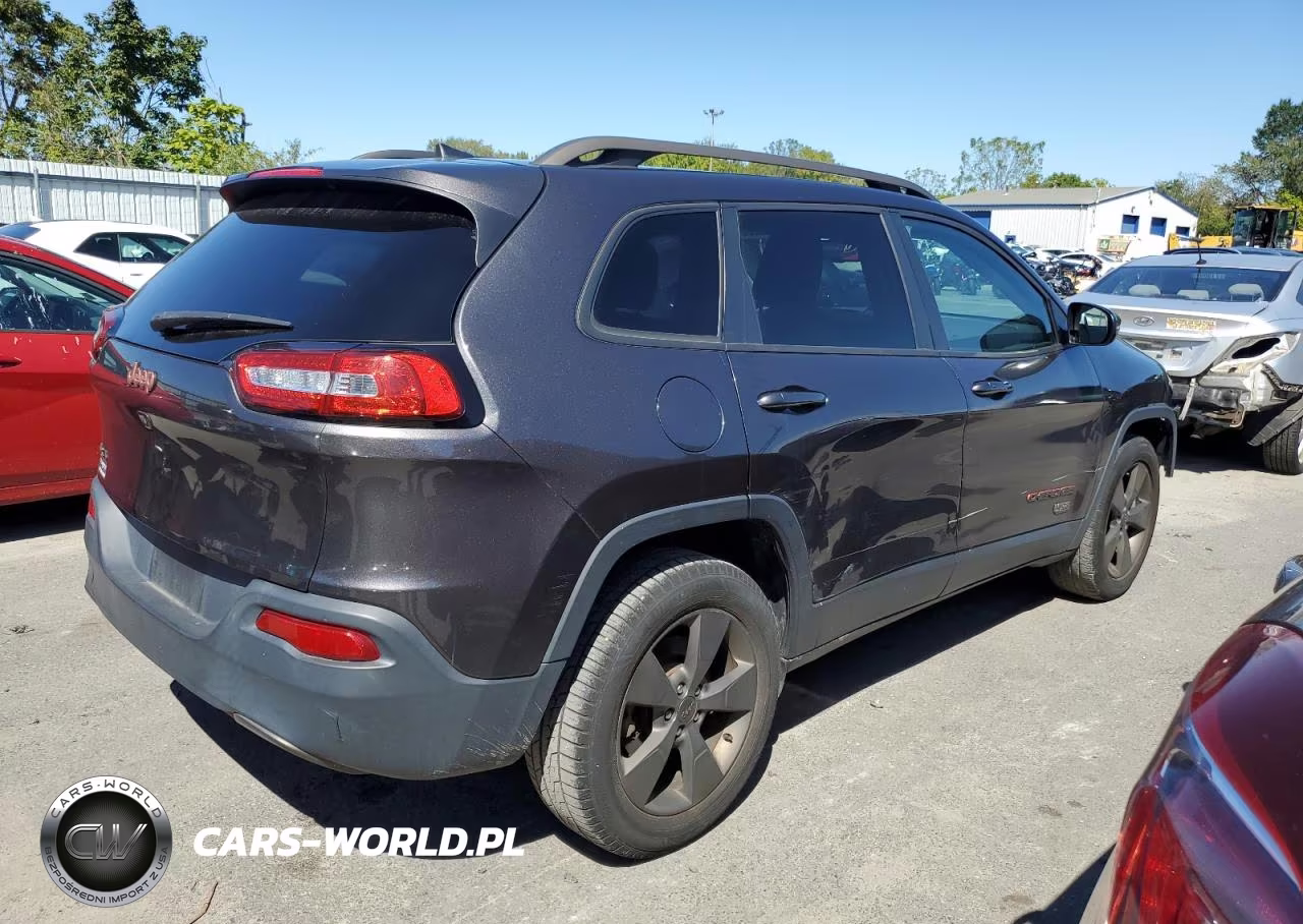 2016 Jeep Cherokee Latitude VIN:1C4PJMCB5GW293059 - 3