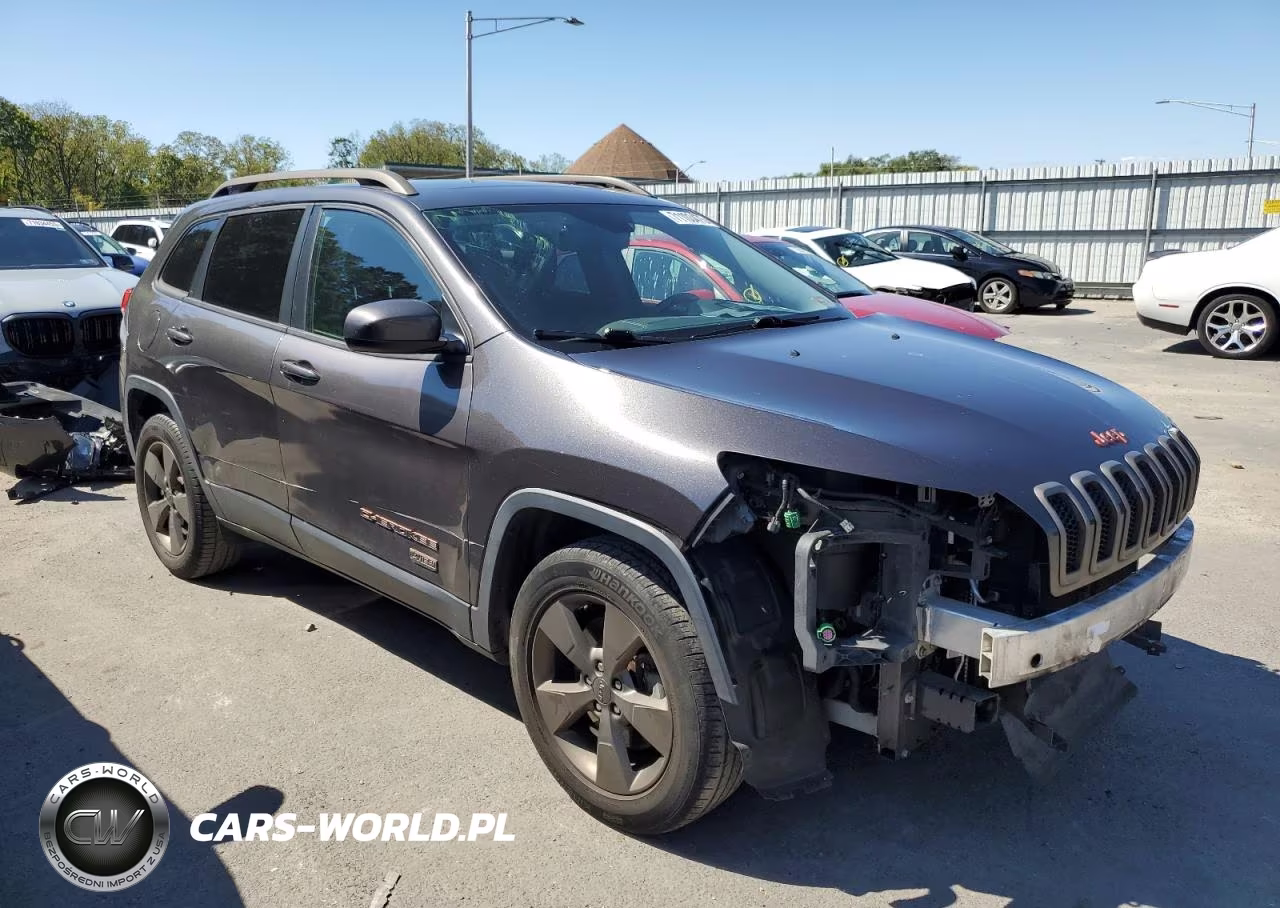 2016 Jeep Cherokee Latitude VIN:1C4PJMCB5GW293059 - 4