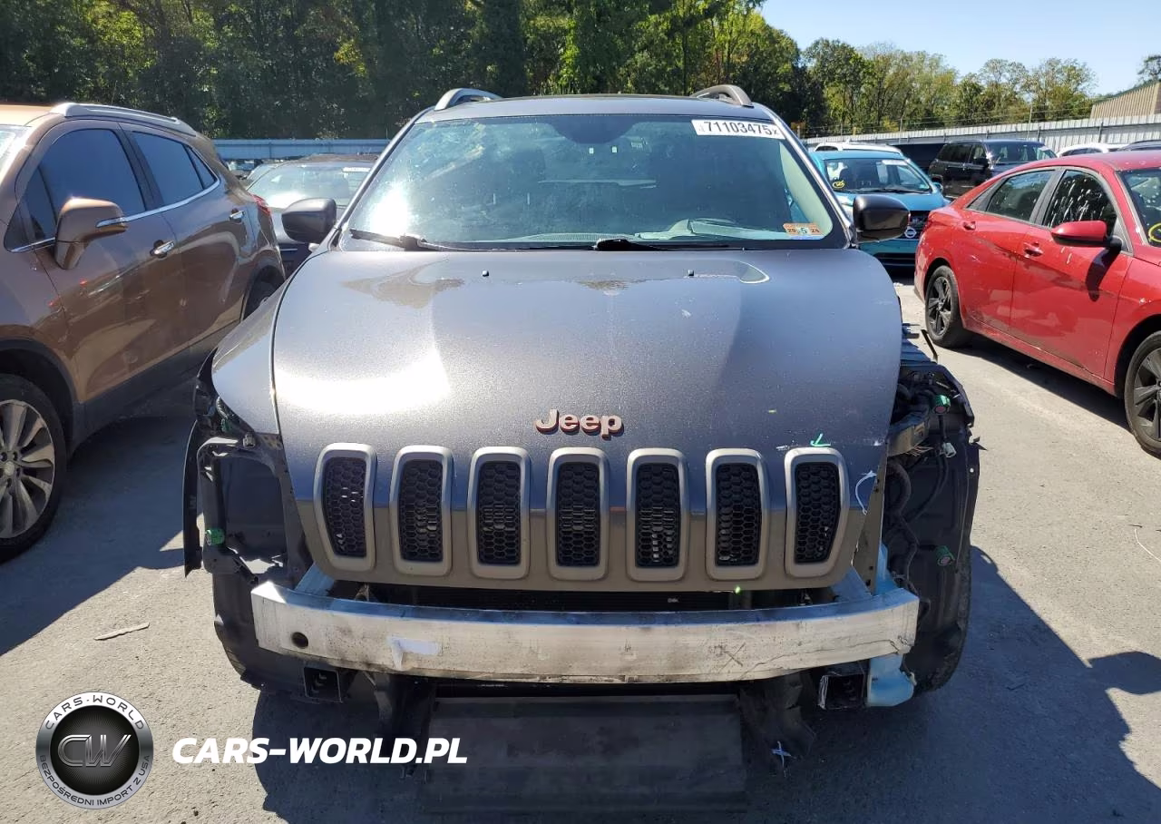2016 Jeep Cherokee Latitude VIN:1C4PJMCB5GW293059 - 5