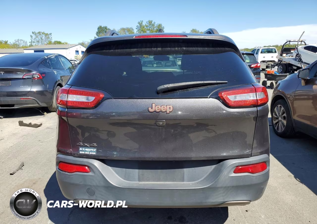 2016 Jeep Cherokee Latitude VIN:1C4PJMCB5GW293059 - 6