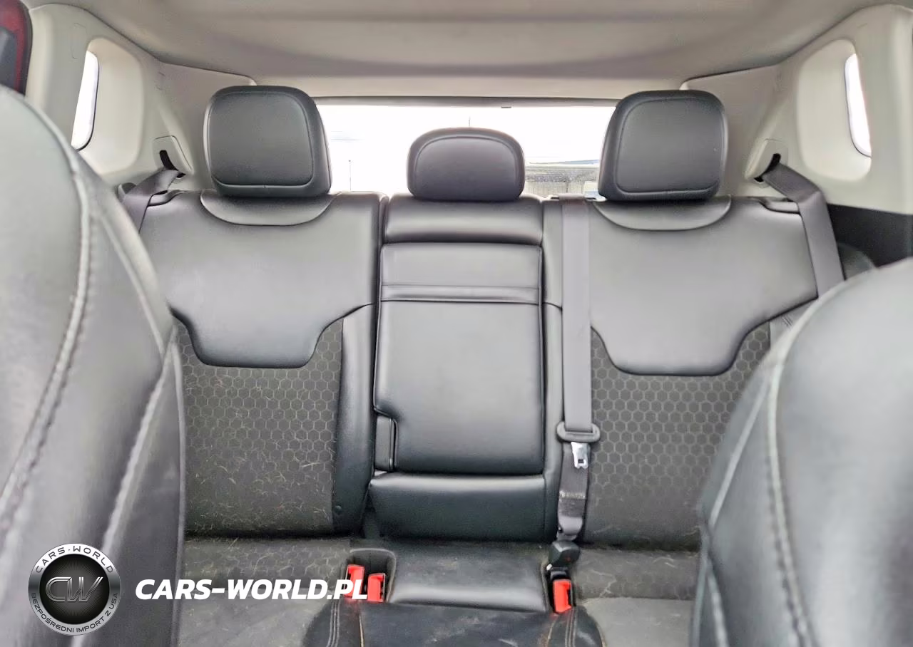 2019 Jeep Compass Latitude VIN:3C4NJDBB7KT753992 - 10