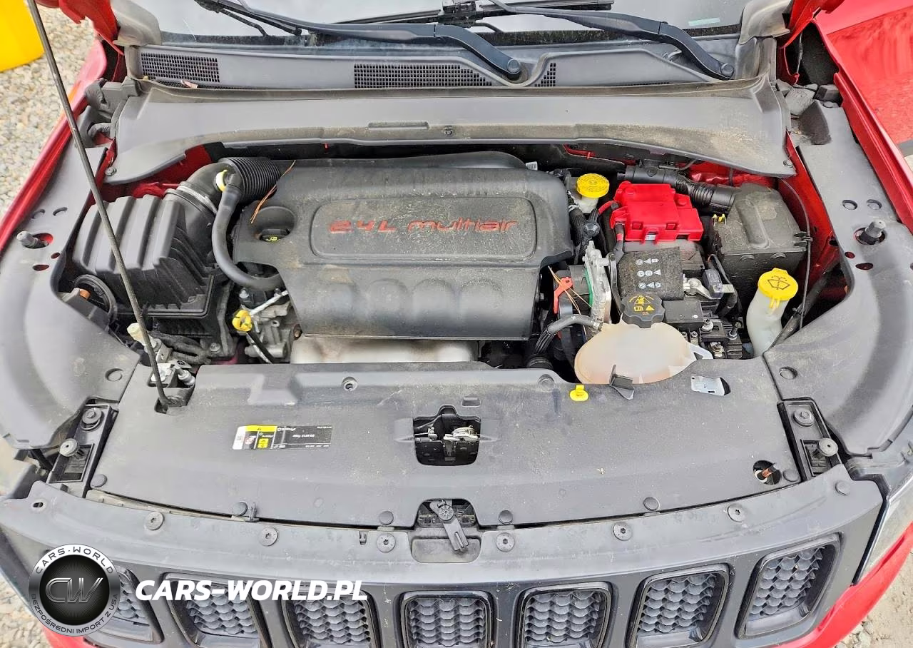 2019 Jeep Compass Latitude VIN:3C4NJDBB7KT753992 - 12