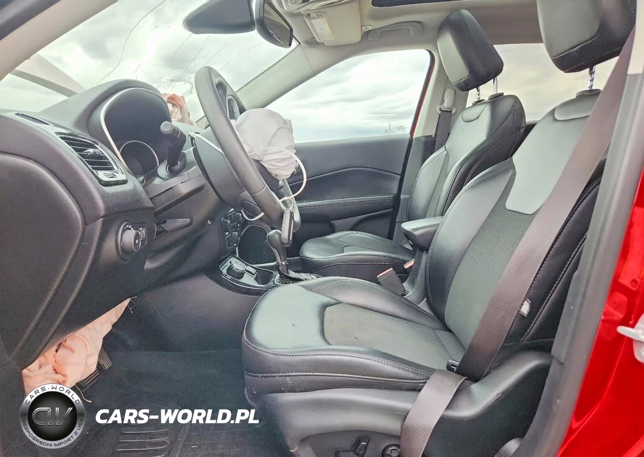 2019 Jeep Compass Latitude VIN:3C4NJDBB7KT753992 - 7