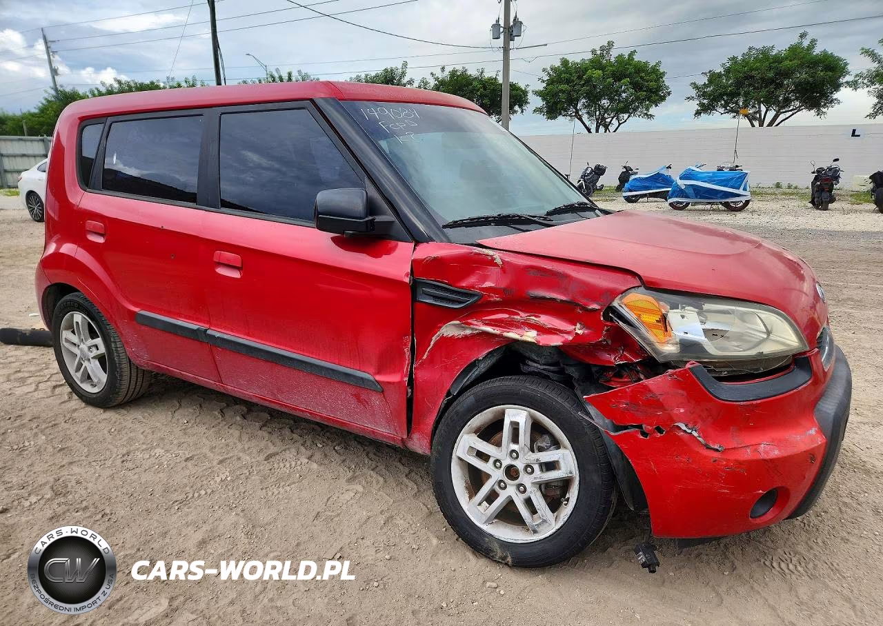2010 Kia Soul + VIN:KNDJT2A27A7149084 - 4