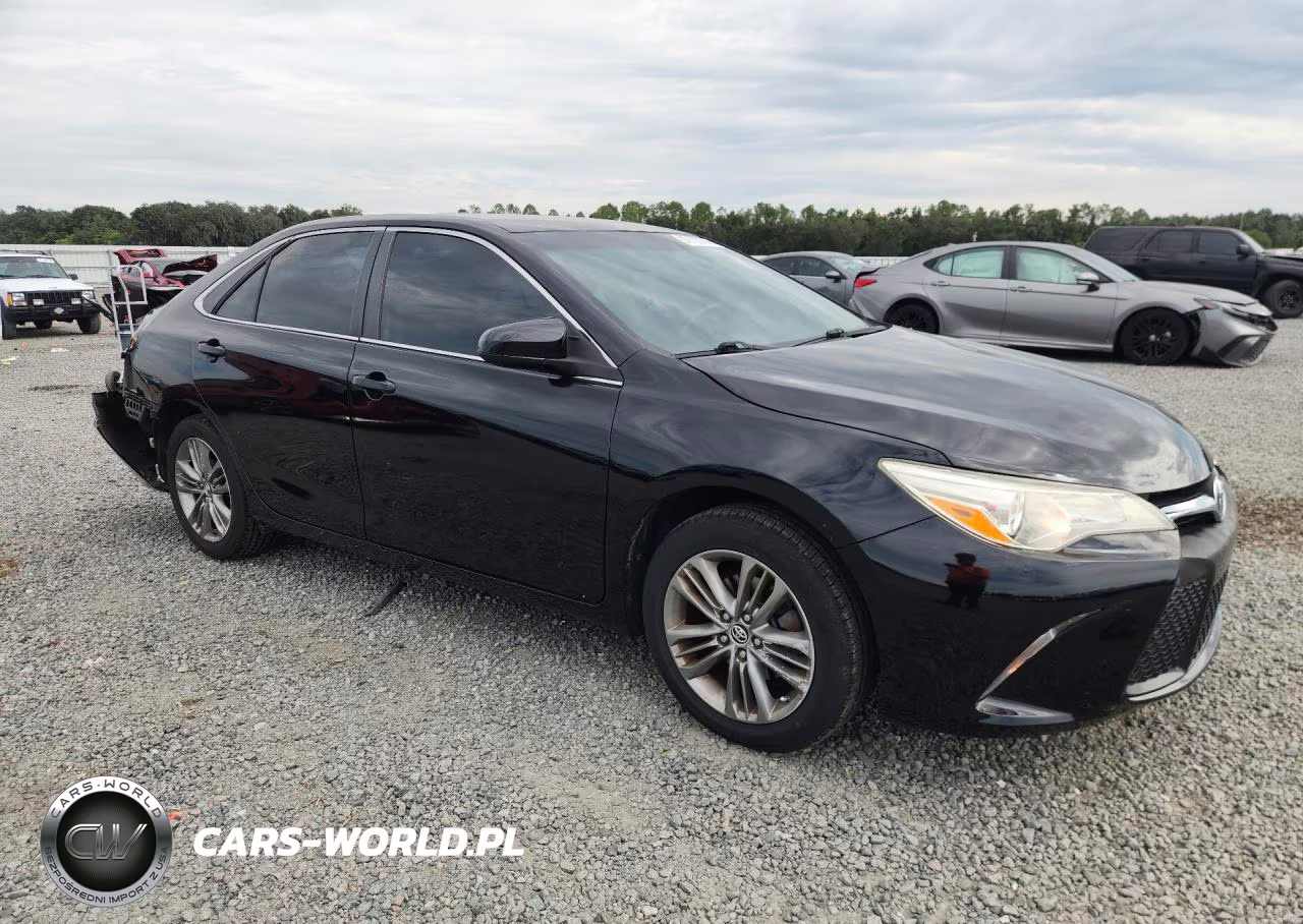 2016 Toyota Camry Se VIN:4T1BF1FK3GU146770 - 4