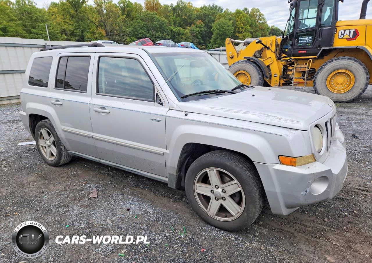 2010 Jeep Patriot Sport VIN:1J4NF1GB1AD619759 - 4