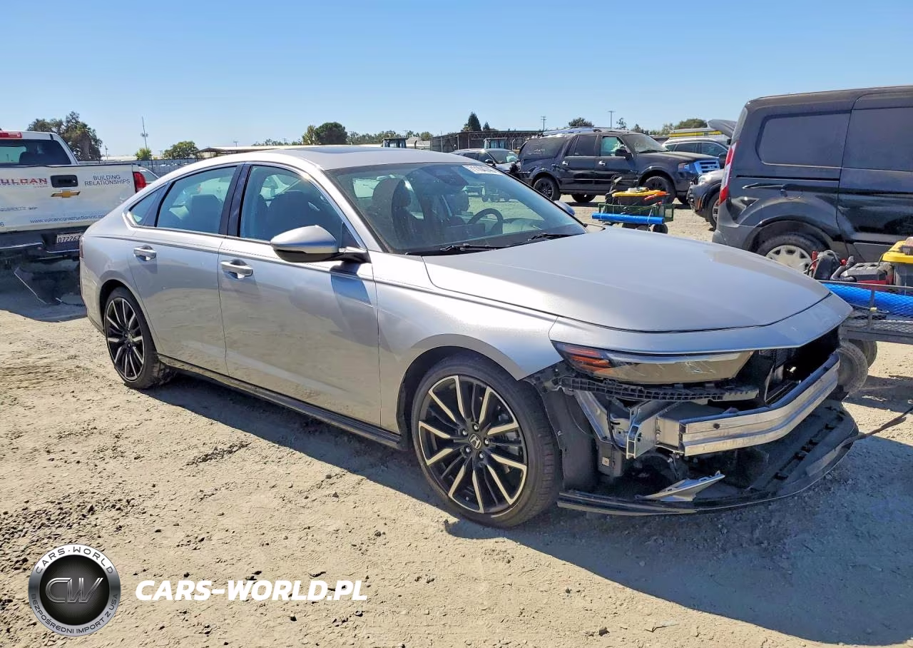 2023 Honda Accord Touring Hybrid VIN:1HGCY2F88PA006195 - 4
