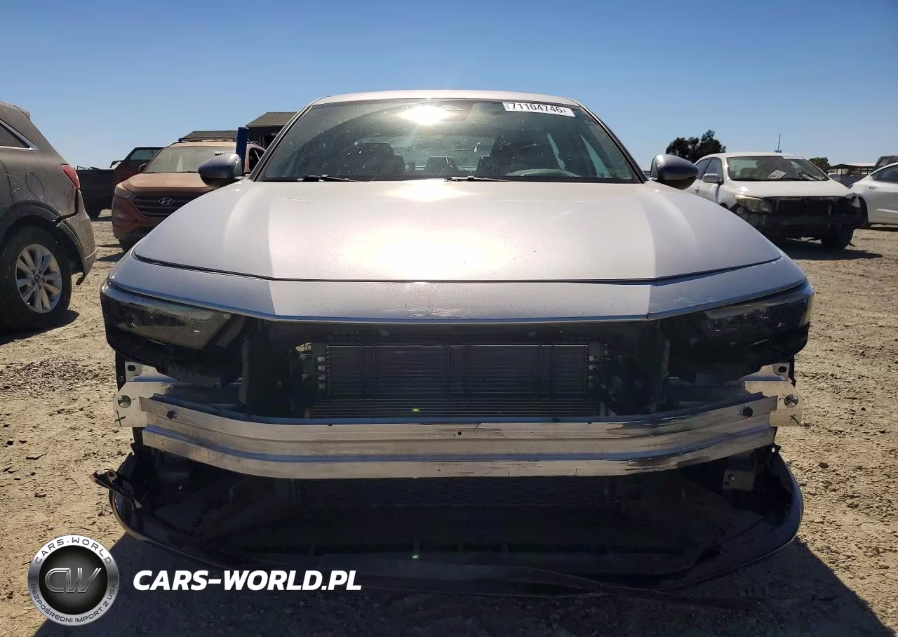 2023 Honda Accord Touring Hybrid VIN:1HGCY2F88PA006195 - 5