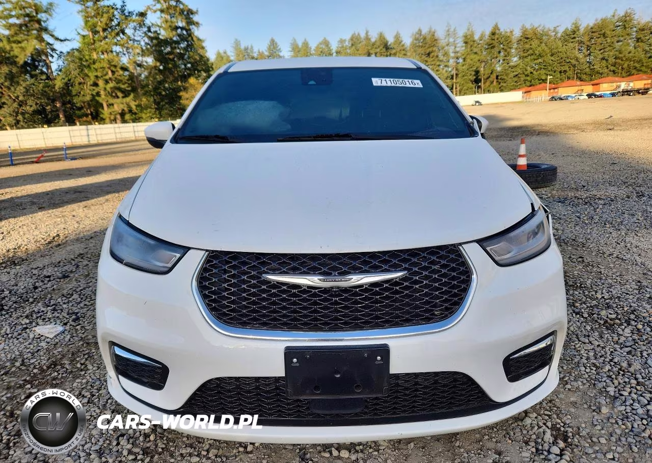 2023 Chrysler Pacifica Hybrid Touring L VIN:2C4RC1L73PR622525 - 5