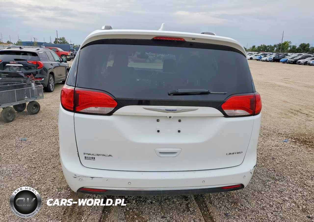 2018 Chrysler Pacifica Limited VIN:2C4RC1GG6JR274009 - 6