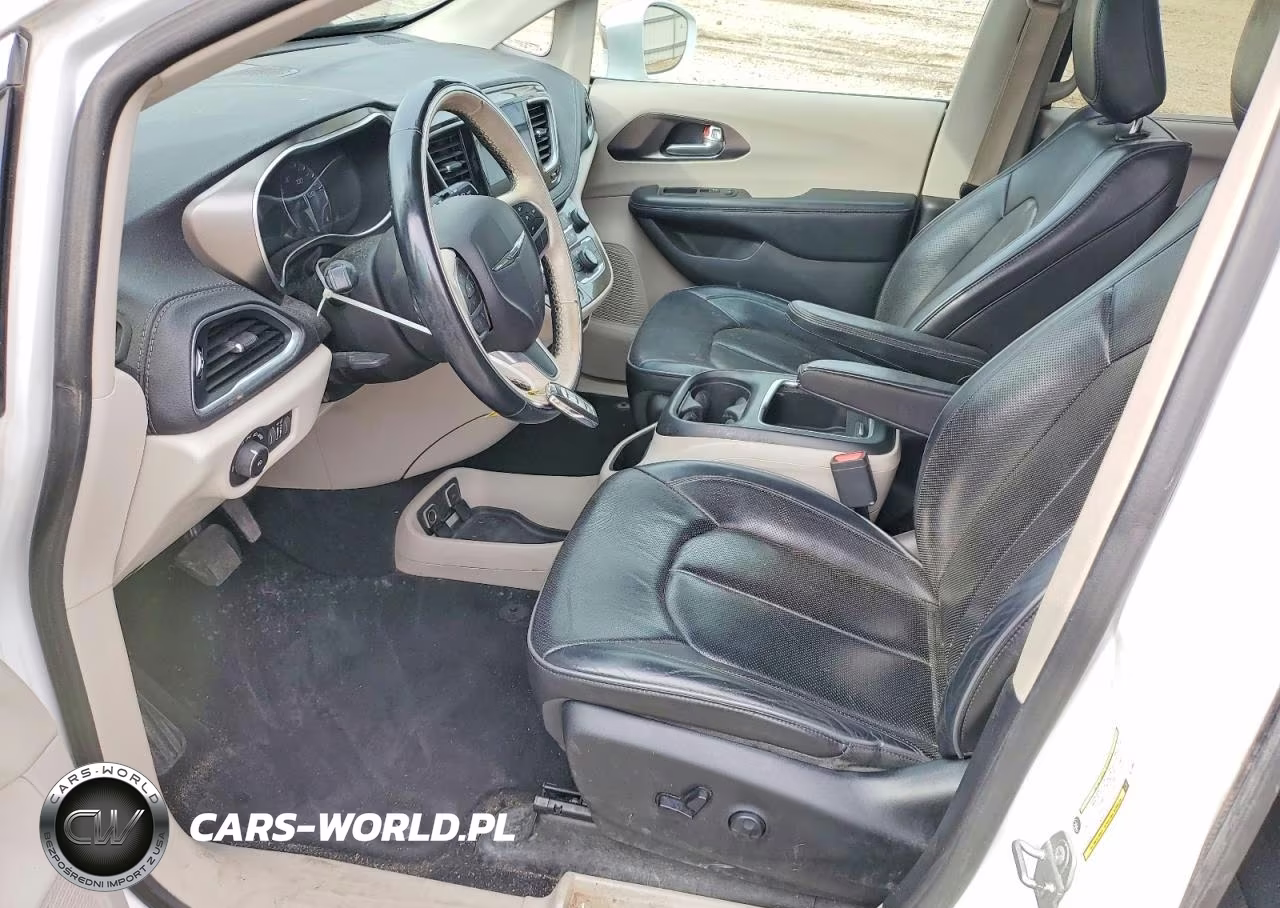 2018 Chrysler Pacifica Limited VIN:2C4RC1GG6JR274009 - 7